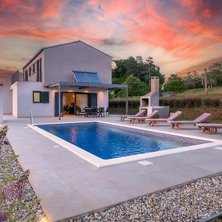 Stunning Home In Barban With Wifi Eksteriør billede