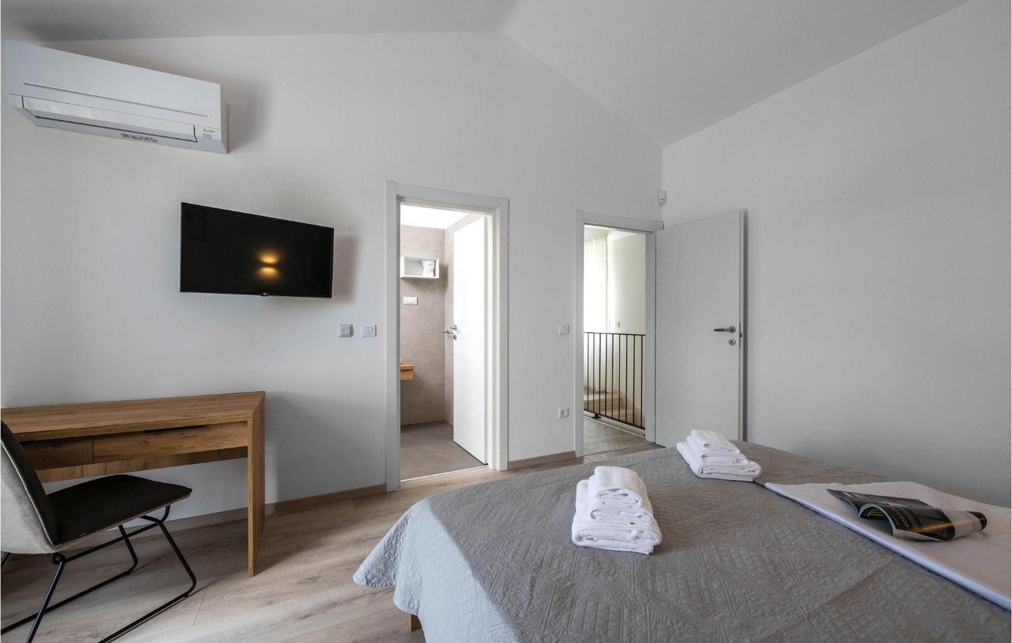 Stunning Home In Barban With Wifi Eksteriør billede