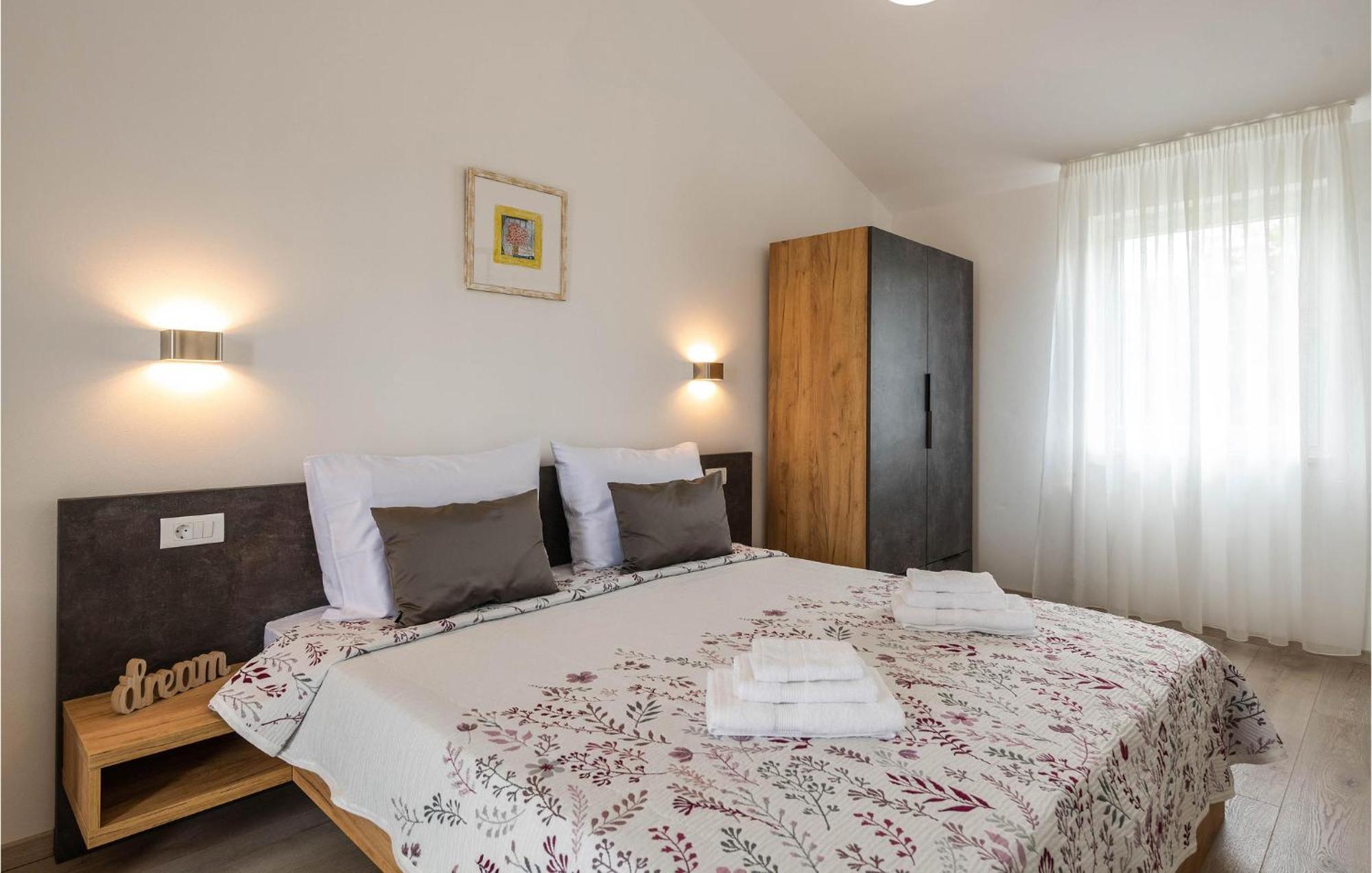 Stunning Home In Barban With Wifi Eksteriør billede