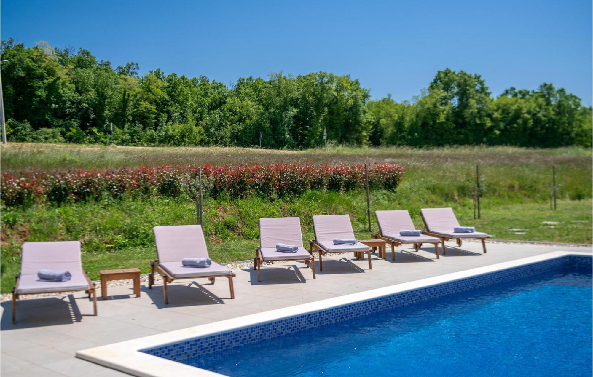 Stunning Home In Barban With Wifi Eksteriør billede